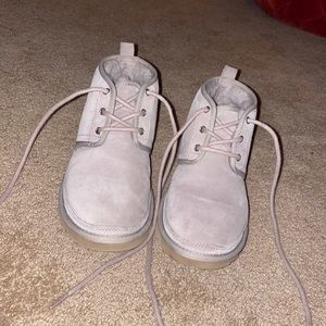 Like NEW, UGG Neumel Womens Boot Size 8
